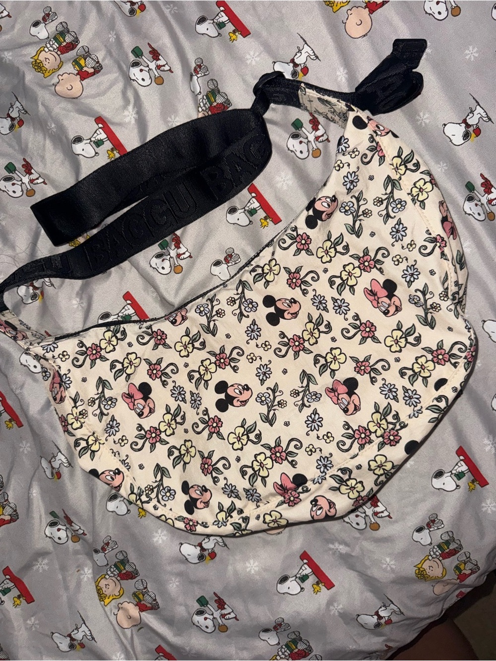 MEDIUM NYLON CRESCENT BAG (used it 1 time but in really good condition!)